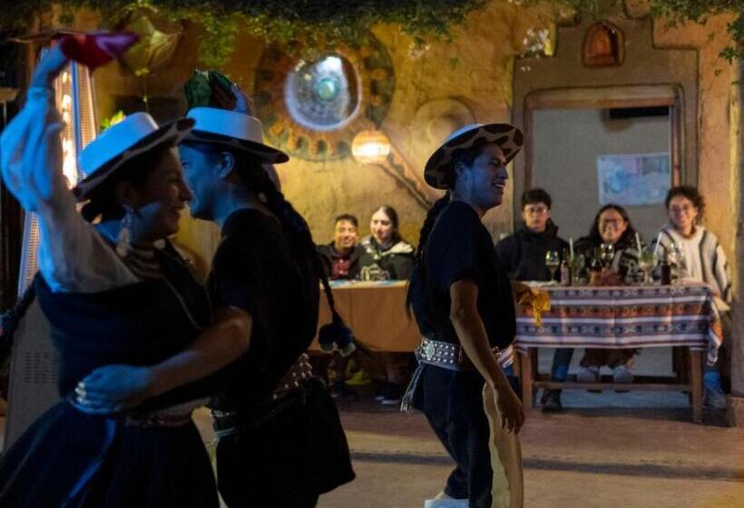 هتل Centro Turístico Inti Wasi