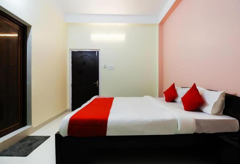 酒店 Aditya Guest House