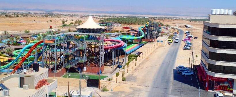 هتل Dolphin Suites