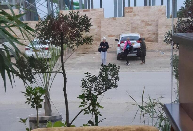 هتل Dolphin Suites