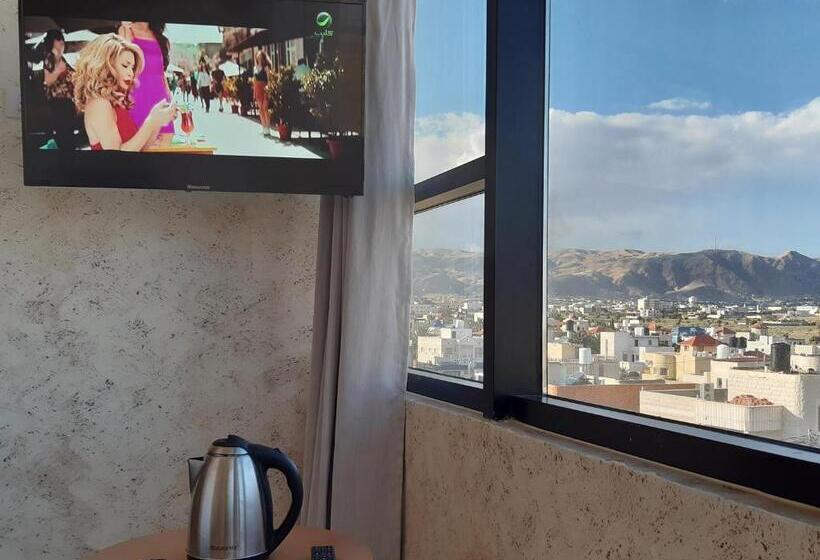 هتل Dolphin Suites