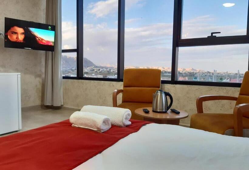 هتل Dolphin Suites