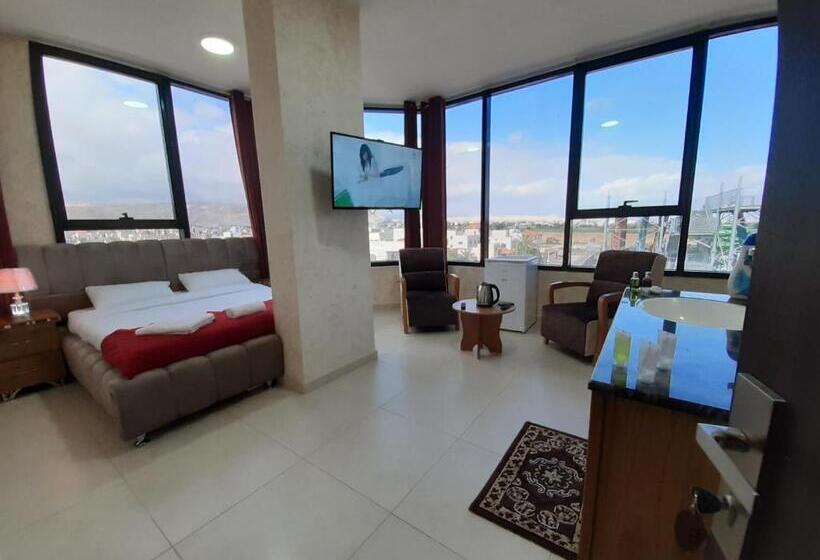 هتل Dolphin Suites