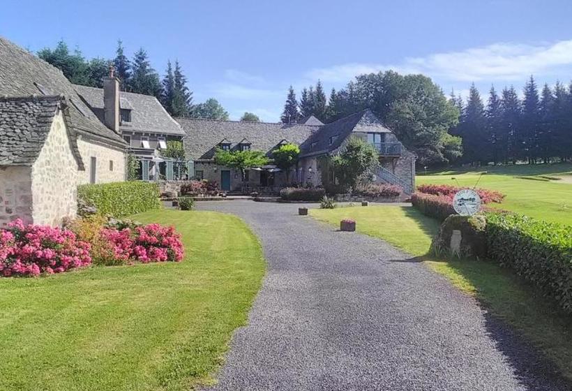 Отель Appart Hôtel Du Golf De Laguiole