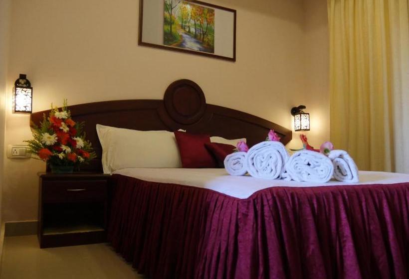 ホテル Karthika Residency