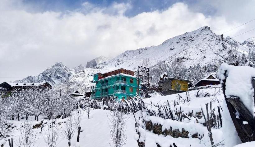 ホテル Kinnor Retreat