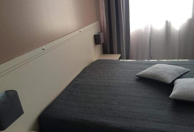 בית מלון כפרי La Caroline