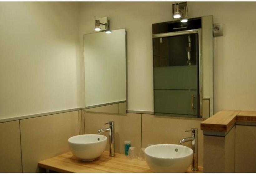 בית מלון כפרי La Caroline