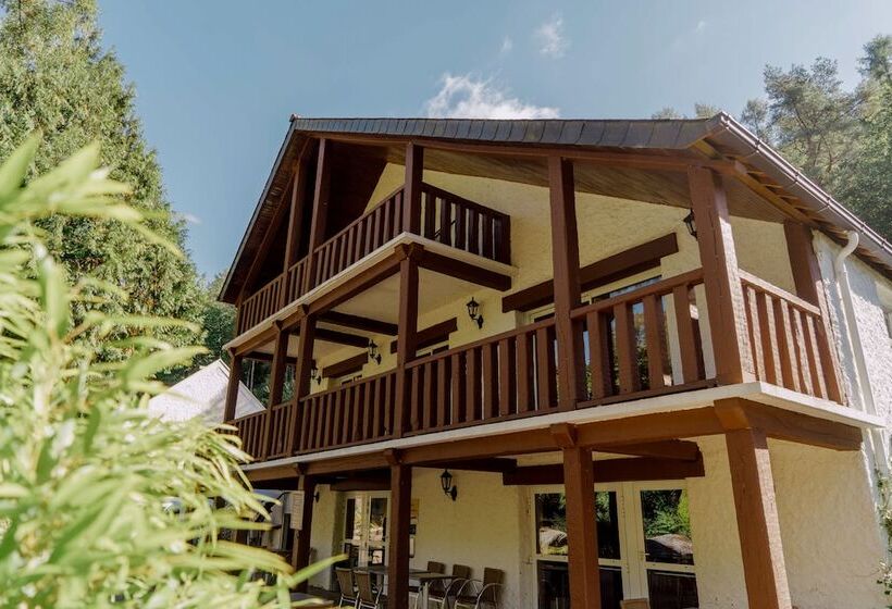 ホテル Logis Auberge De Pont Calleck