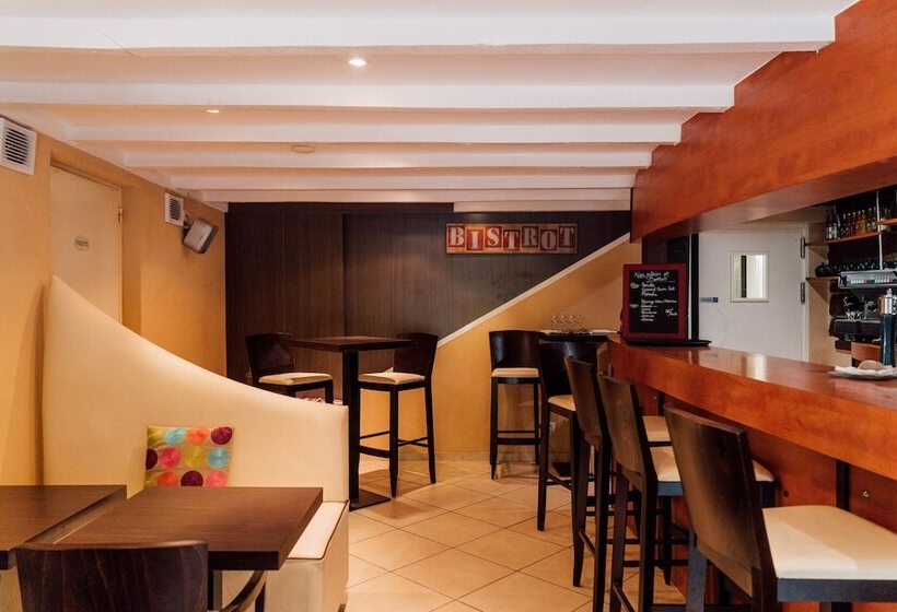 호텔 Logis Auberge De Pont Calleck