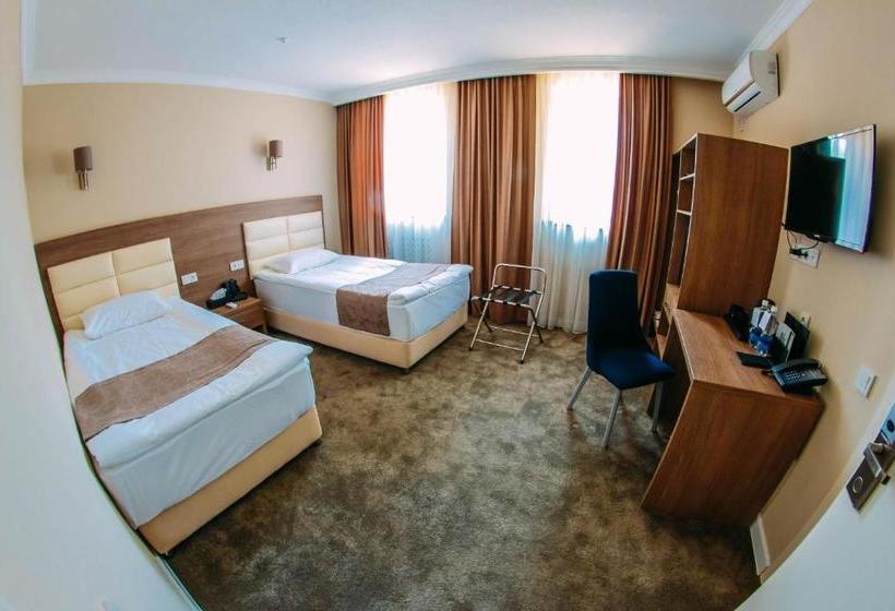 Osh Grand Hotel Chavo