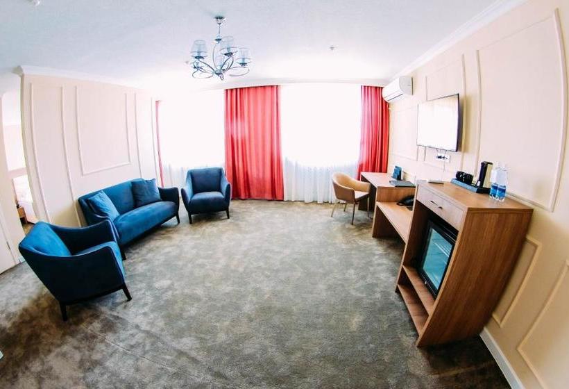 Osh Grand Hotel Chavo