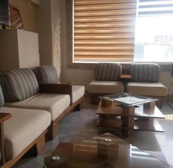 ホテル Royal Hillton