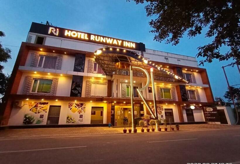 هتل Runway Inn