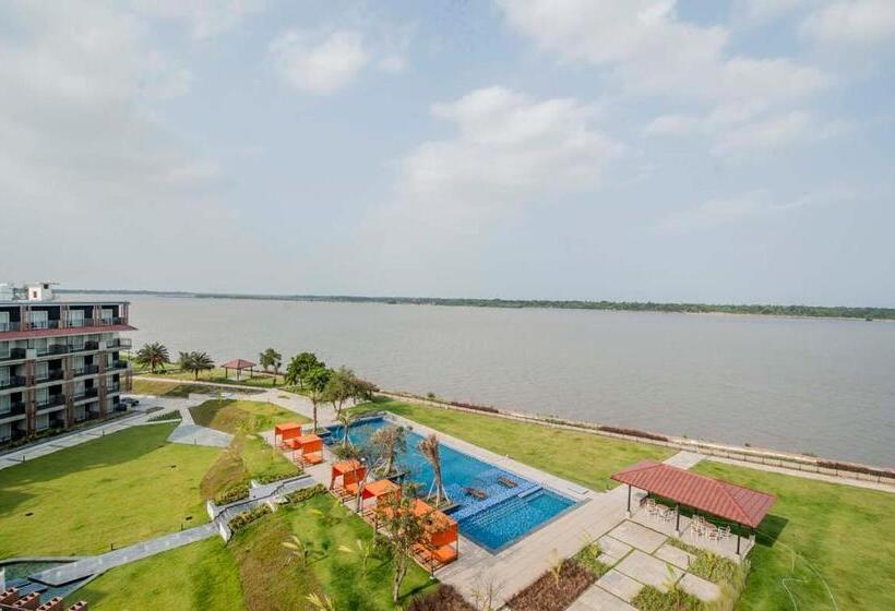 ホテル Sonar Bangla Taki