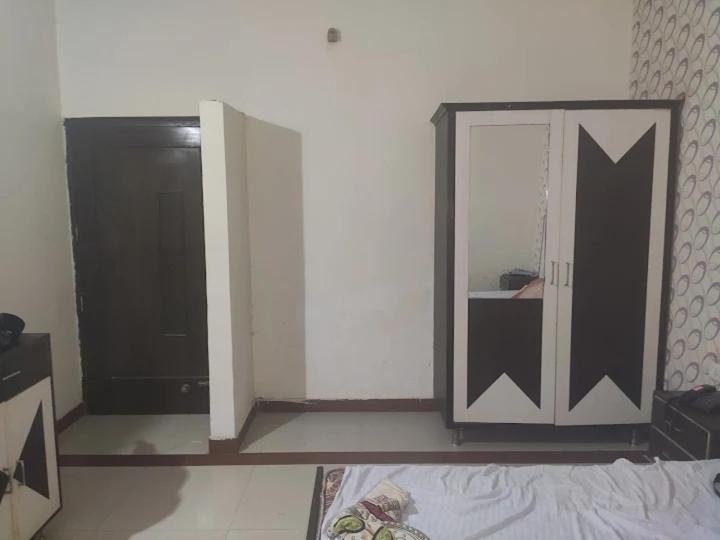 ホテル Spot On 43045 Vivek Plaza