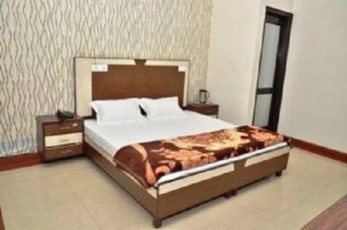 ホテル Spot On 43045 Vivek Plaza