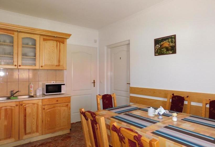 Pensjonat 8888 Apartmanház