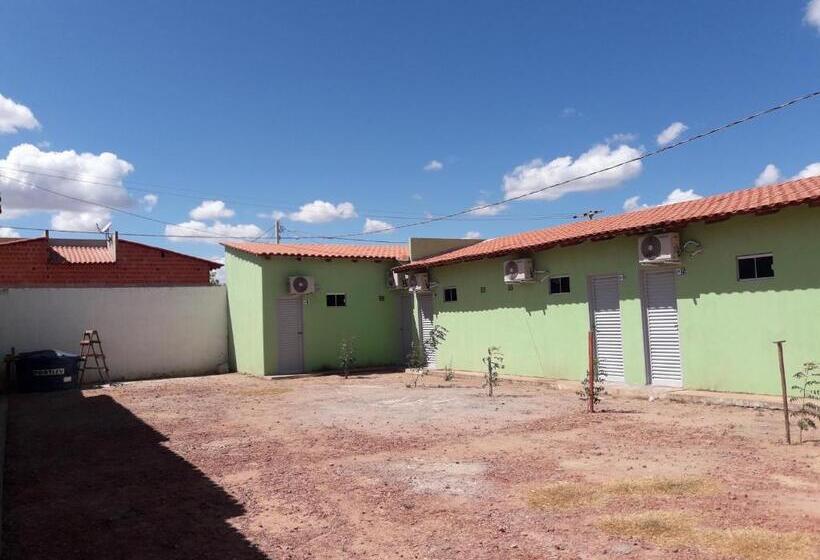 פנסיון Pousada Alvorada