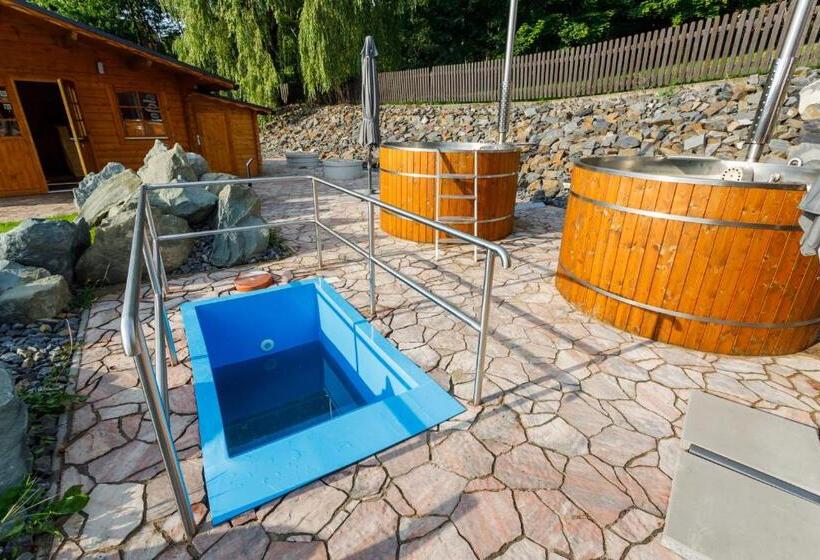 פנסיון Restaurace A Penzion Pod Lipami Metylovice