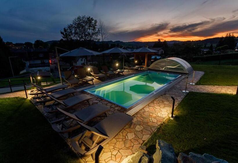 פנסיון Restaurace A Penzion Pod Lipami Metylovice