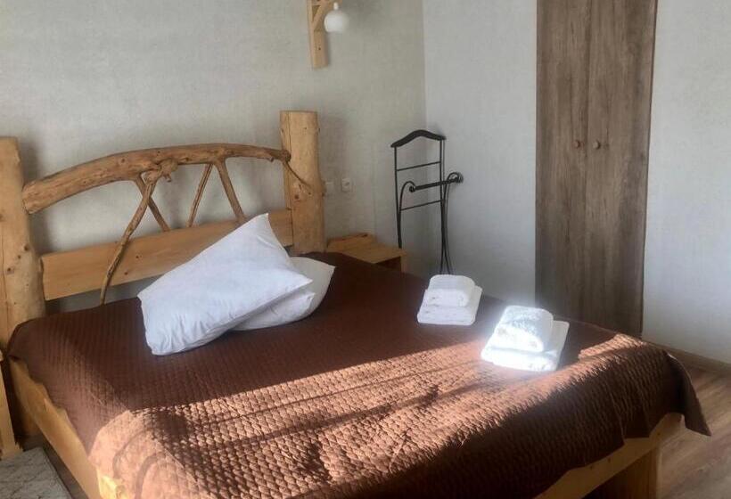 Resort готель River Hill