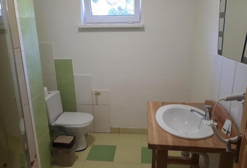 Resort готель River Hill