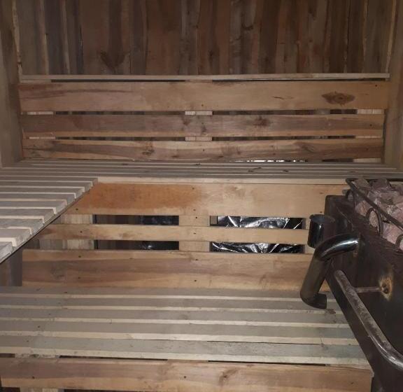 Resort готель River Hill