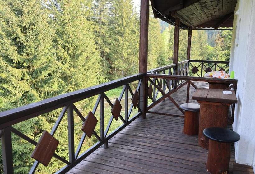 Resort готель River Hill