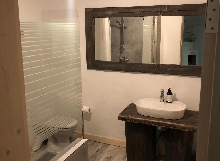 Auberge Hôtelière гуцульська хата