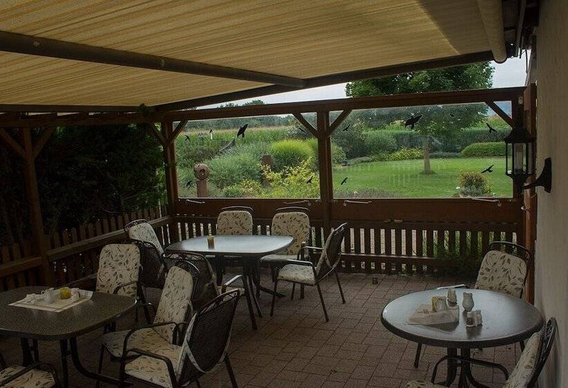 הוסטל Gästehaus Vinetum