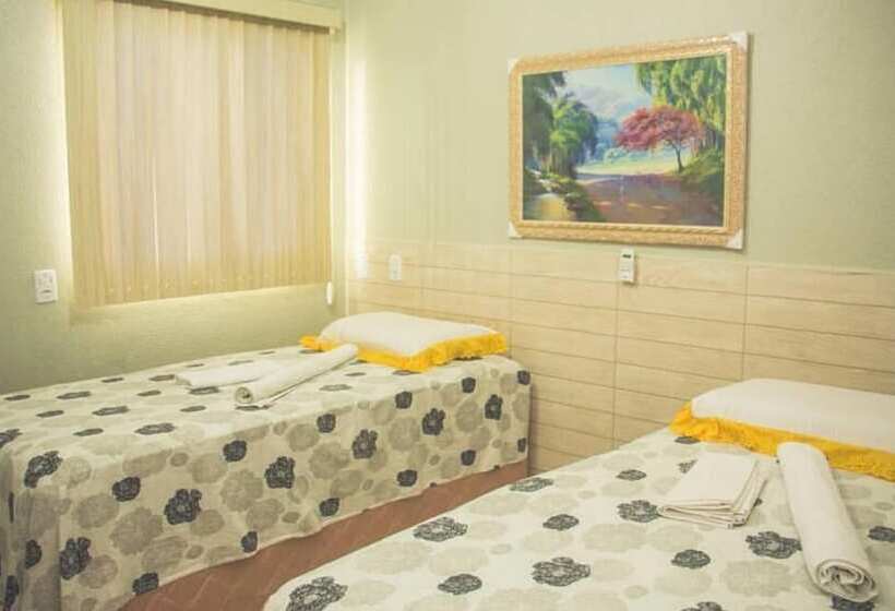 ユースホステル Julião