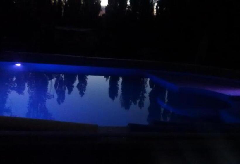 호스텔 La Comarca Del Jarillal