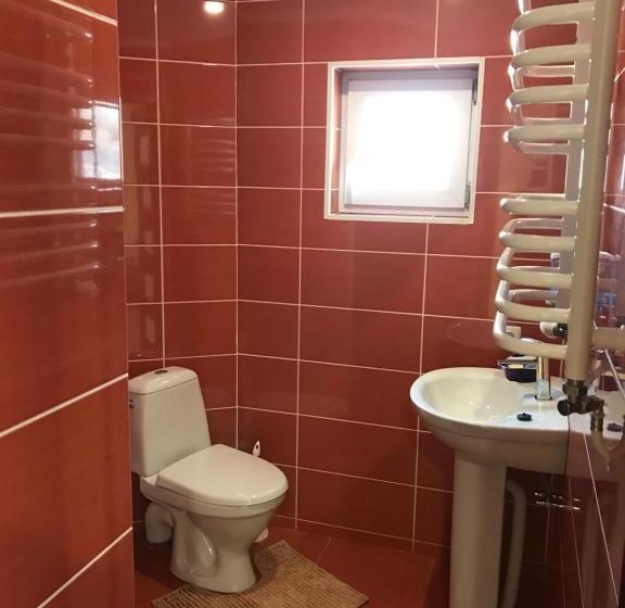 住宿加早餐  лідія