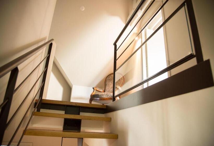 مبيت وإفطار Aux Caprices D'aubrac