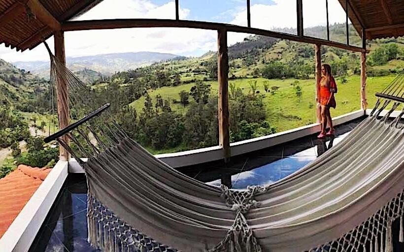 مبيت وإفطار Campestre Mirador Calopala