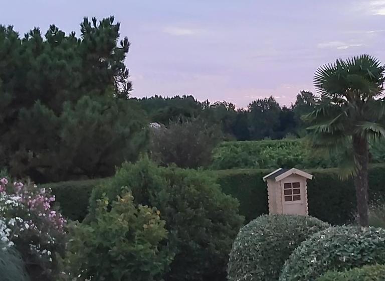 مبيت وإفطار Chambres D'hôtes Du Domaine De Lansac