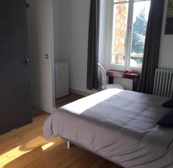 Bed and Breakfast La Villa Rochette