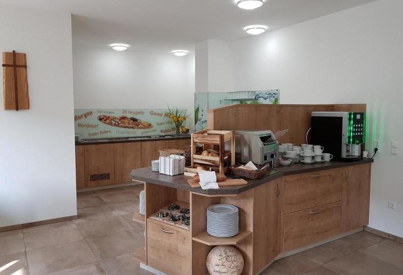 住宿加早餐  Rimo