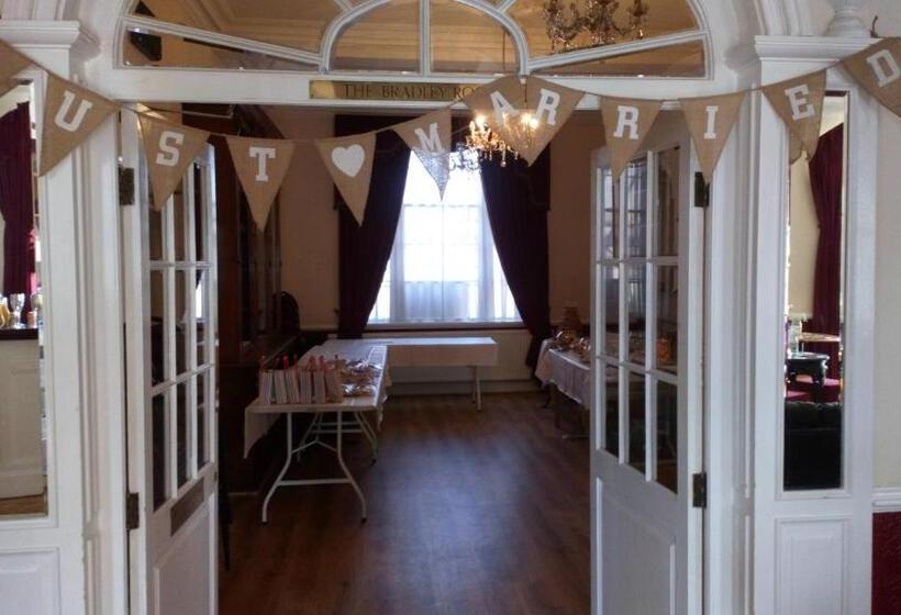 مبيت وإفطار The Londesborough Arms Bar With En Suite Rooms