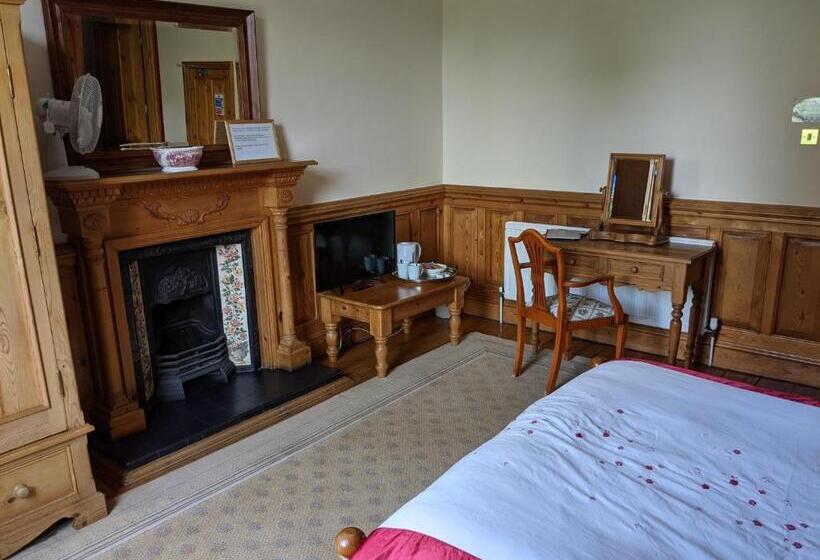 مبيت وإفطار The Londesborough Arms Bar With En Suite Rooms