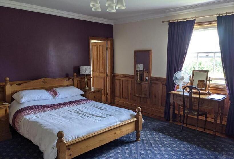 مبيت وإفطار The Londesborough Arms Bar With En Suite Rooms