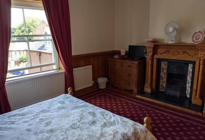 مبيت وإفطار The Londesborough Arms Bar With En Suite Rooms