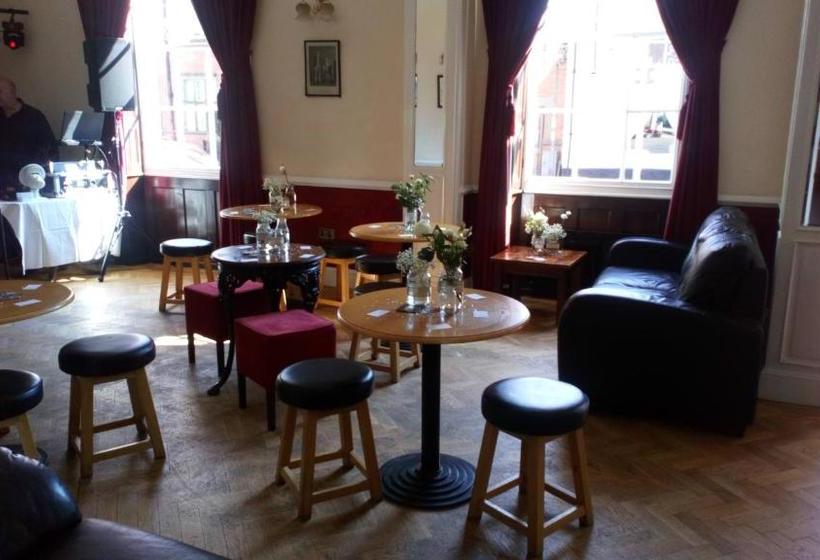 مبيت وإفطار The Londesborough Arms Bar With En Suite Rooms