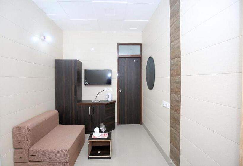 호텔 Collection O Gold Star