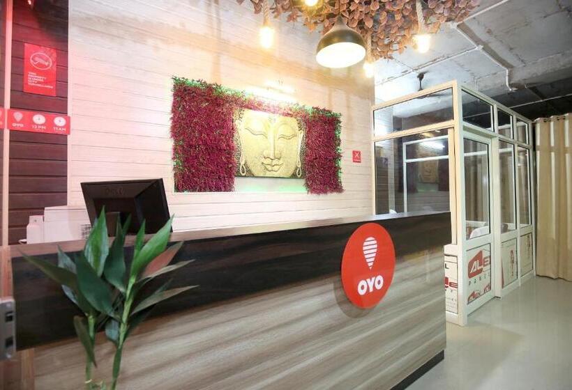 호텔 Collection O Gold Star