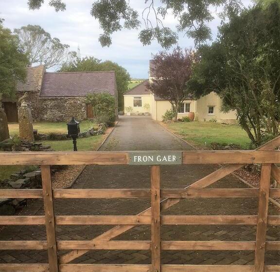 Frongaer Bed And Breakfast