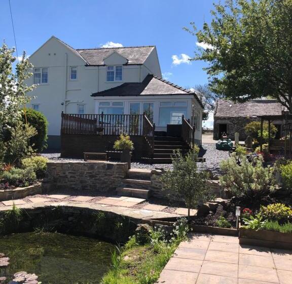 Frongaer Bed And Breakfast