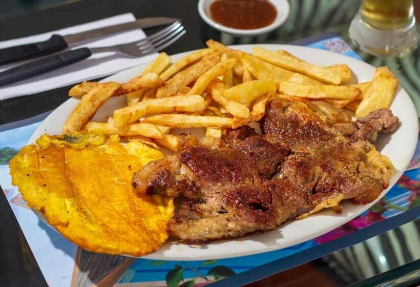 Glamping Girardot & Hotel Puerta Del Sol Girardot