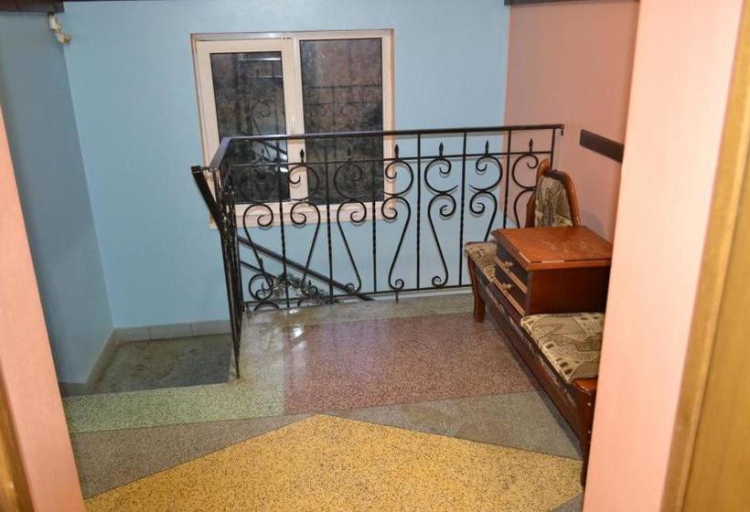 בית מלון כפרי Rava Ruska